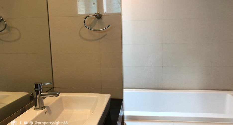 ให้เช่า 2 ห้องนอน คอนโด ใน วัฒนา, กรุงเทพฯ