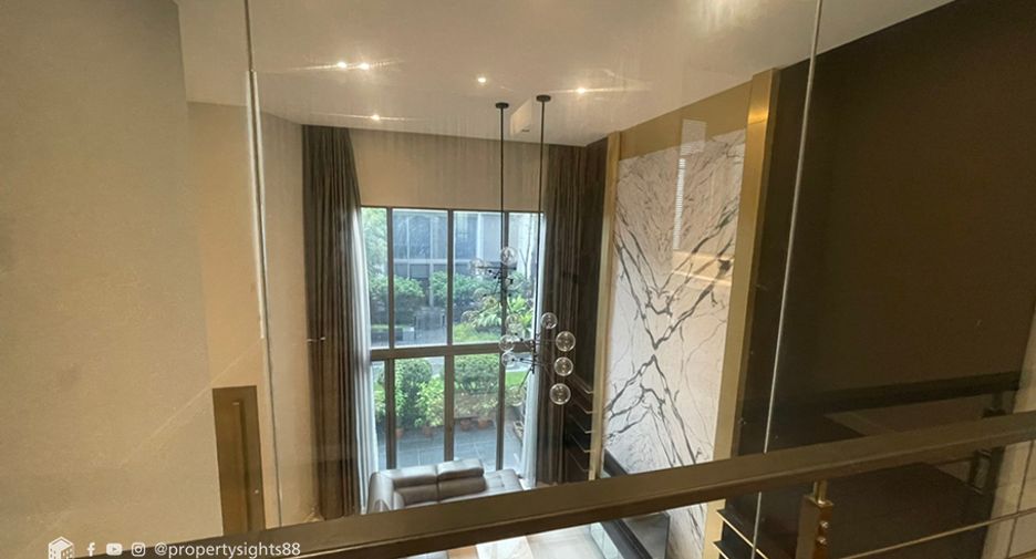 出租 4 卧室 联排别墅 在 Khlong Toei, 曼谷