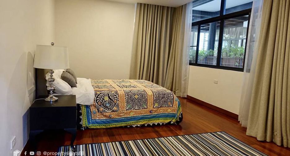 For rent 4 bedrooms condo in Khlong Toei, Bangkok