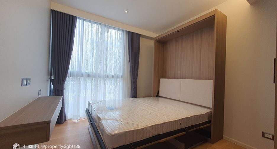 For rent 2 bedrooms condo in Watthana, Bangkok