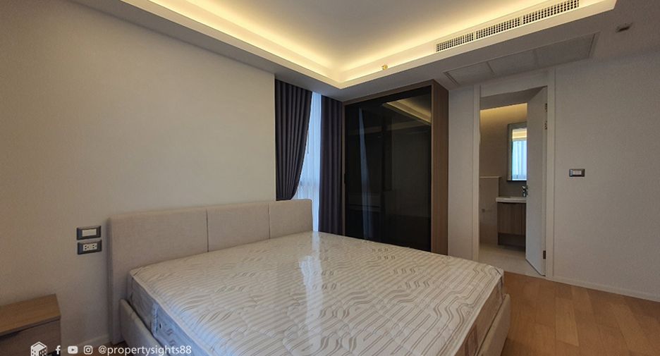 For rent 2 bedrooms condo in Watthana, Bangkok