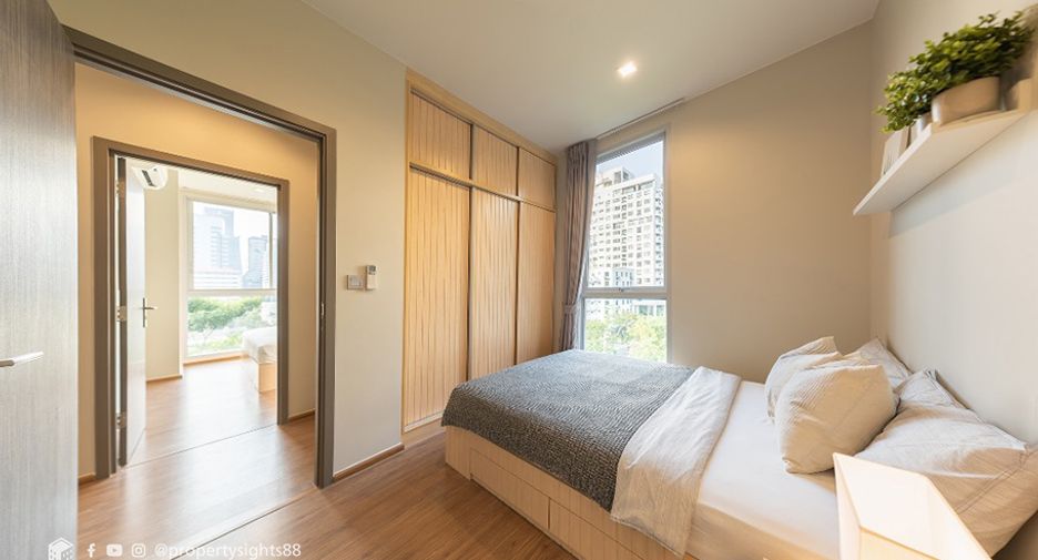 For rent 2 bedrooms condo in Watthana, Bangkok