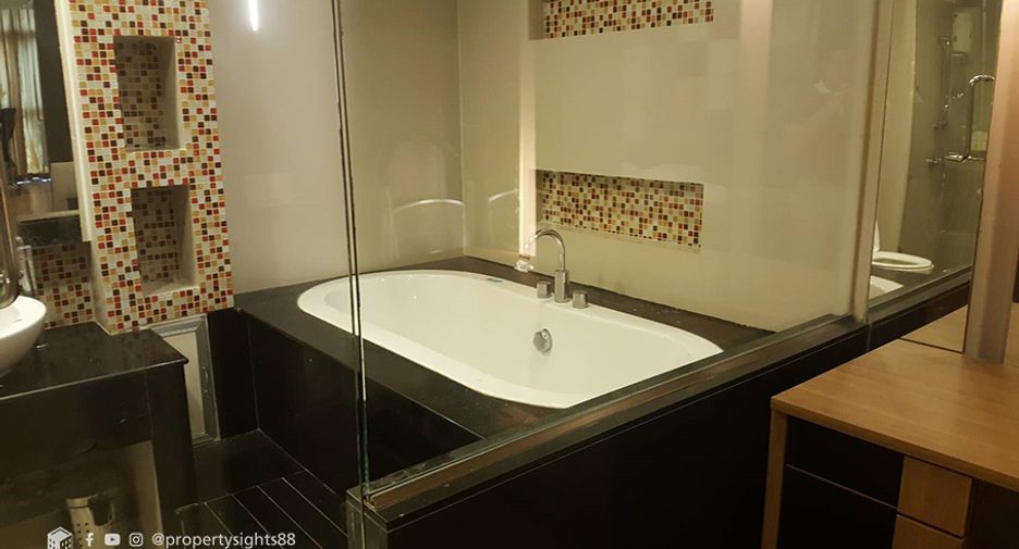 À louer 1 chambre condo à Khlong Toei, Bangkok