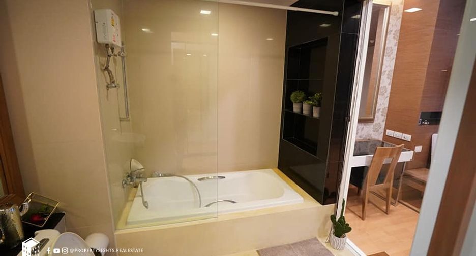 Wohnung zur Miete mit 2 Zimmer in Khlong Toei, Bangkok