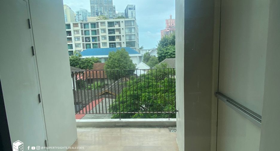 For rent 2 ベッドルーム condo in Khlong Toei, Bangkok