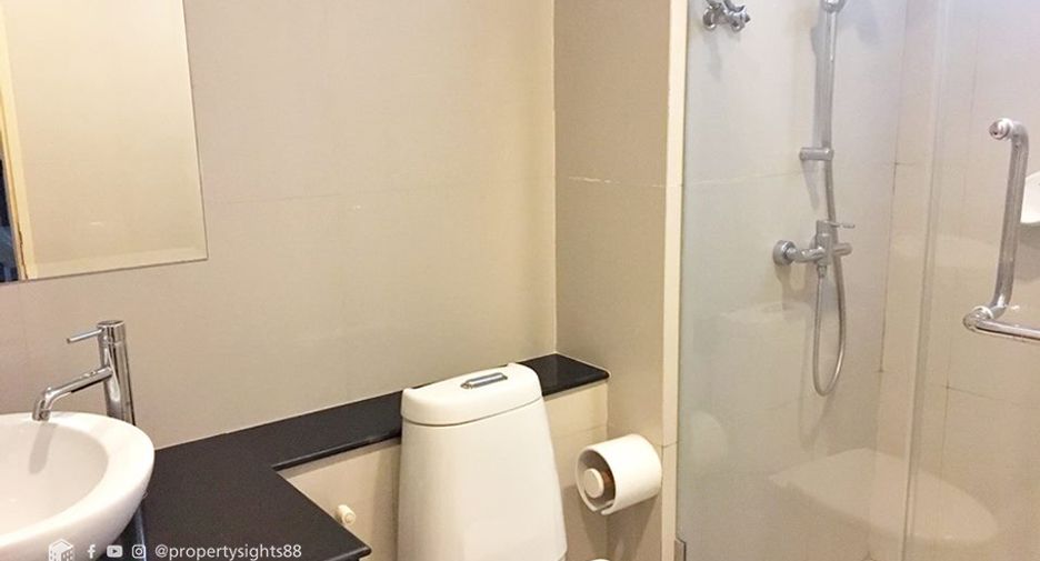 Wohnung zur Miete mit 2 Zimmer in Khlong Toei, Bangkok