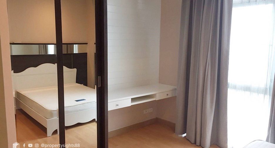 Condo en alquiler de 3 habitaciones en Khlong Toei, Bangkok