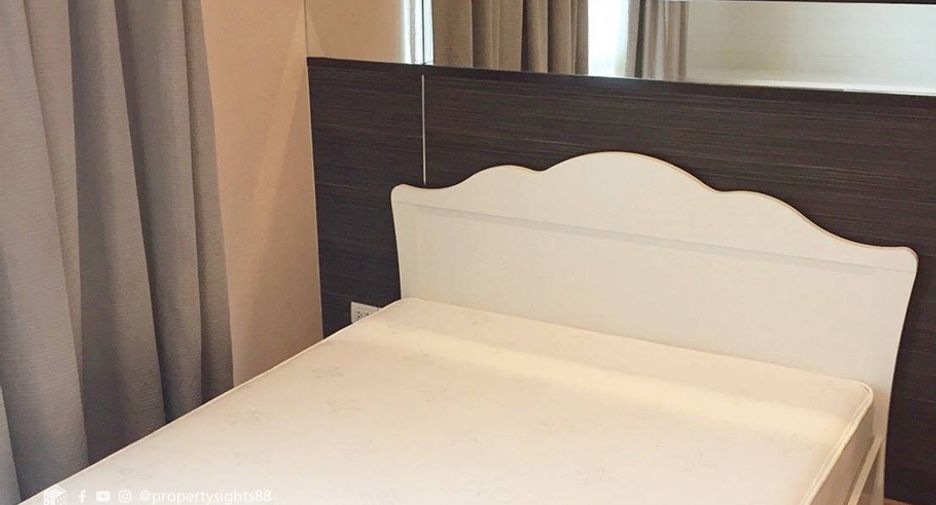 Condo en alquiler de 3 habitaciones en Khlong Toei, Bangkok