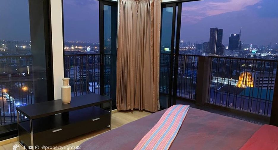 For rent 2 bedrooms condo in Khlong Toei, Bangkok