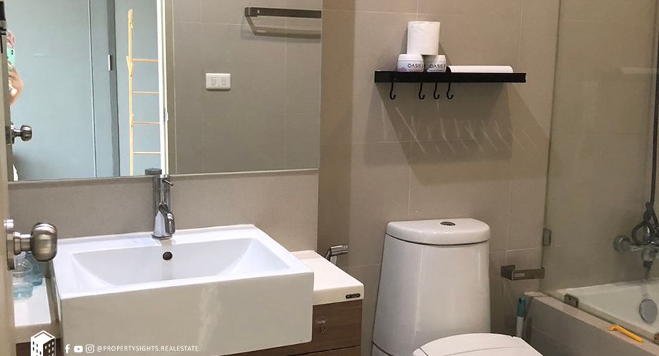 For rent 1 bed condo in Khlong Toei, Bangkok