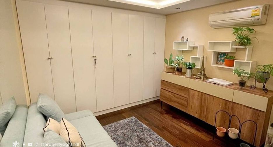 À louer 2 chambres condo à Watthana, Bangkok
