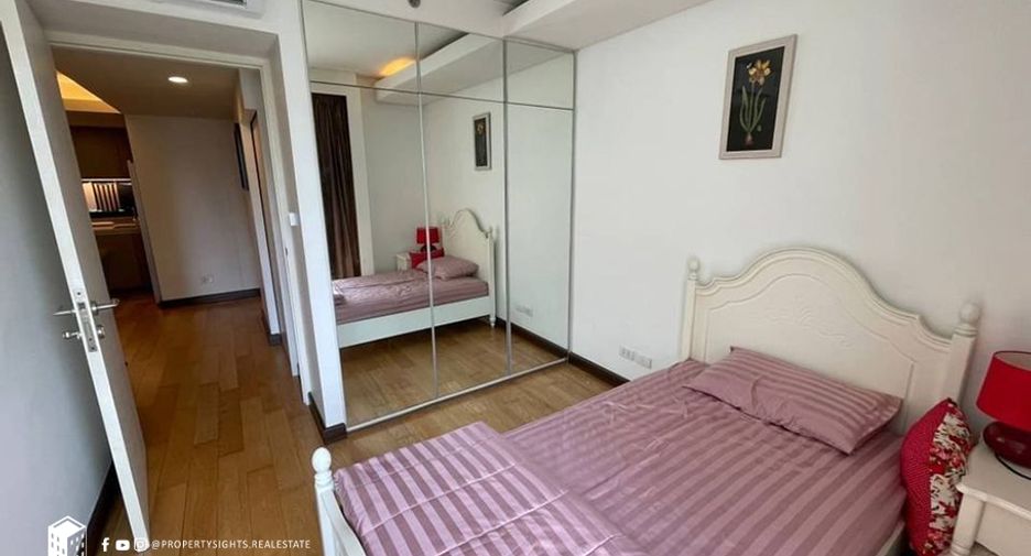 For rent 2 bedrooms condo in Khlong Toei, Bangkok