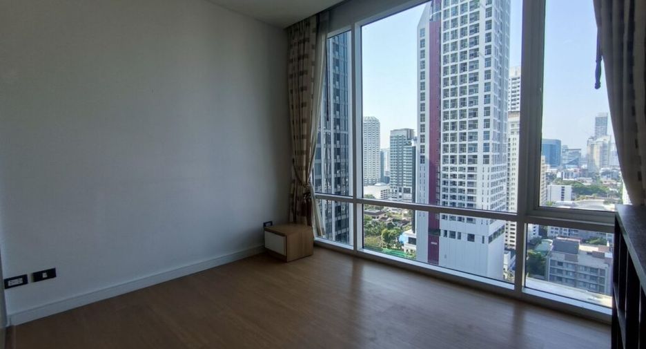 For rent 2 bedrooms condo in Khlong Toei, Bangkok