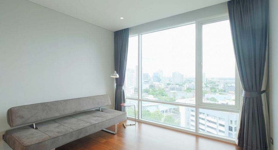 Wohnung zur Miete mit 3 Zimmer in Khlong Toei, Bangkok