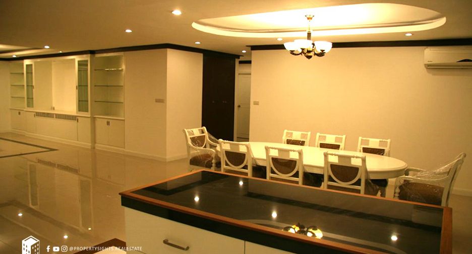 For sale 2 bedrooms condo in Watthana, Bangkok