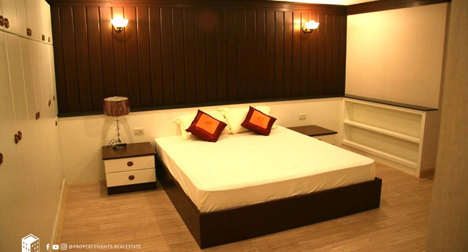 For sale 2 bedrooms condo in Watthana, Bangkok
