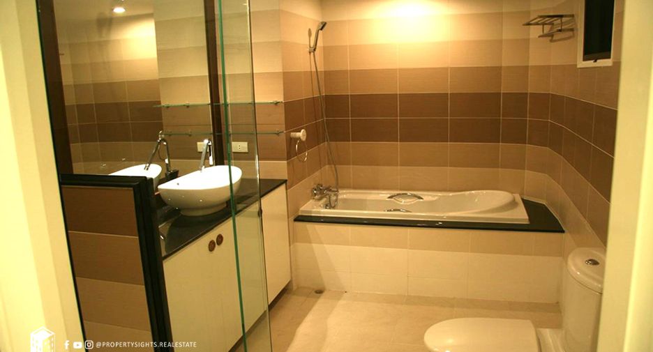 For sale 2 bedrooms condo in Watthana, Bangkok