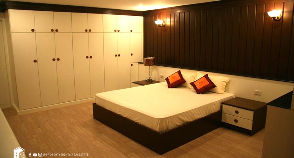 For sale 2 bedrooms condo in Watthana, Bangkok