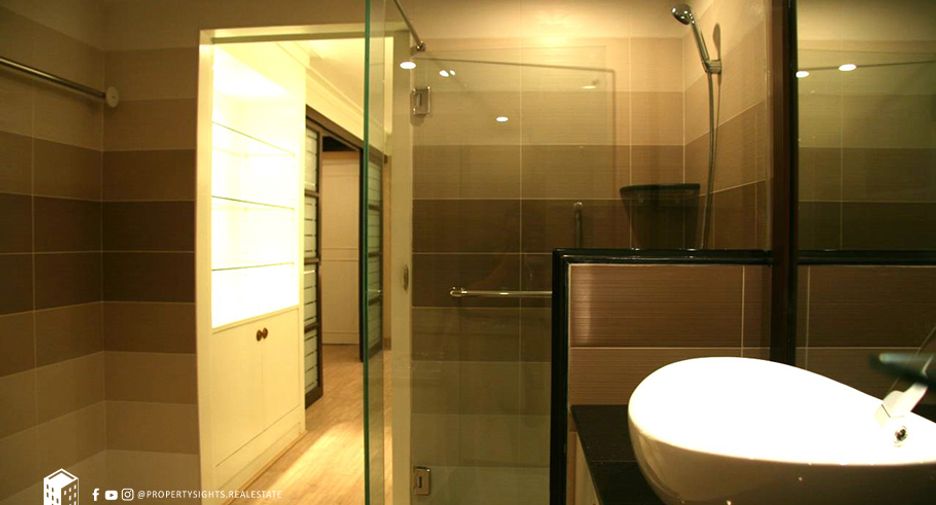 For sale 2 bedrooms condo in Watthana, Bangkok