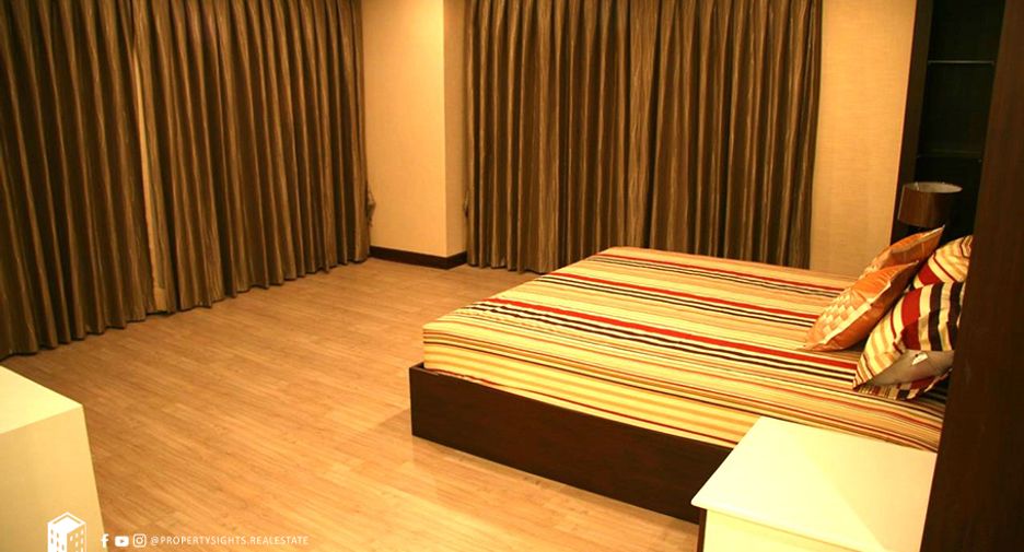 For sale 2 bedrooms condo in Watthana, Bangkok