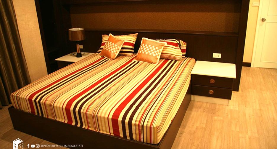For sale 2 bedrooms condo in Watthana, Bangkok