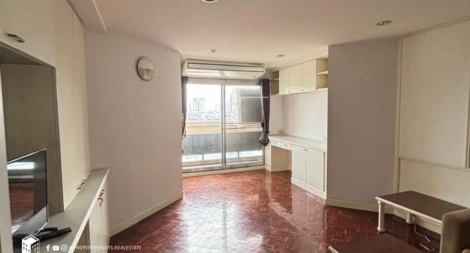 For rent 3 bedrooms condo in Watthana, Bangkok