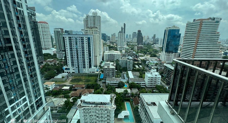 Wohnung zum Kauf mit 2 Zimmer in Khlong Toei, Bangkok
