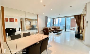 For rent 3 bedrooms condo in Khlong Toei, Bangkok