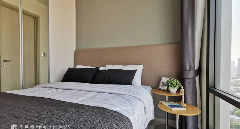 For rent 2 bedrooms condo in Khlong Toei, Bangkok