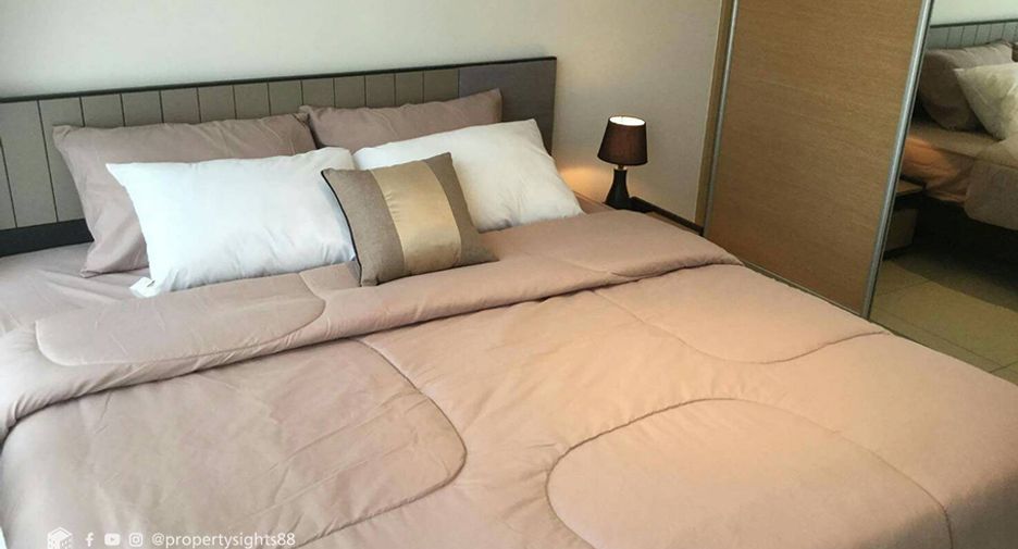 For rent 2 bedrooms condo in Khlong Toei, Bangkok