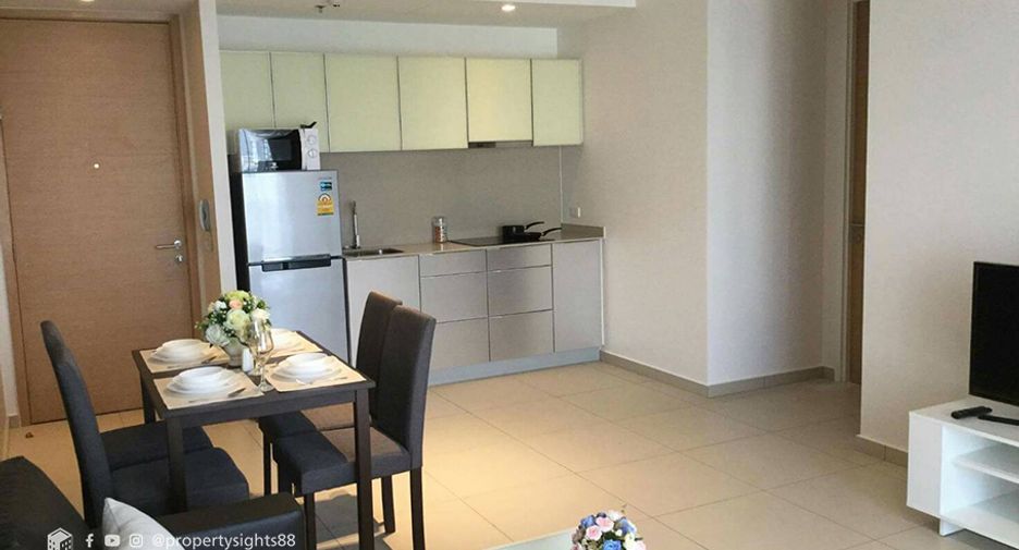 For rent 2 bedrooms condo in Khlong Toei, Bangkok