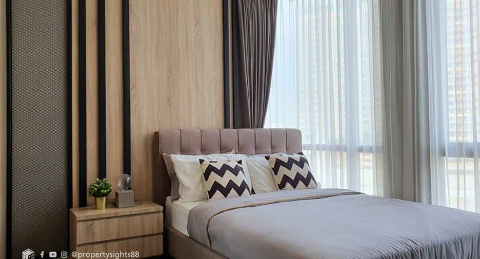 For rent 2 bedrooms condo in Khlong Toei, Bangkok