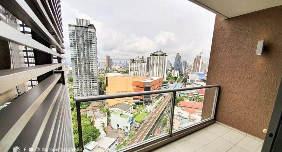 For rent 2 bedrooms condo in Khlong Toei, Bangkok