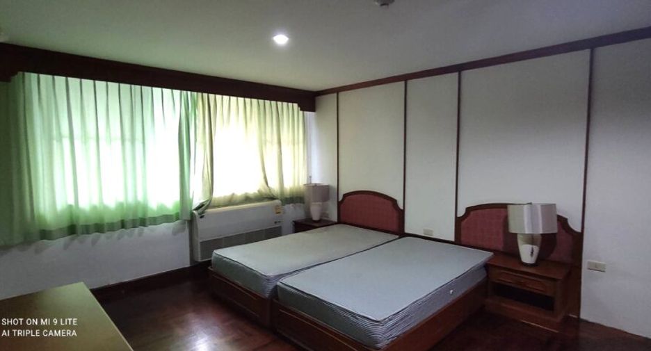 ให้เช่า 3 ห้องนอน คอนโด ใน วัฒนา, กรุงเทพฯ