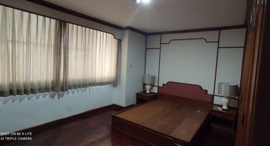 ให้เช่า 3 ห้องนอน คอนโด ใน วัฒนา, กรุงเทพฯ
