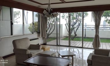 For rent 4 bedrooms condo in Watthana, Bangkok