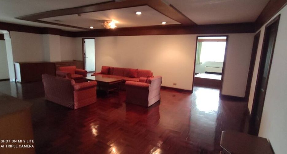 ให้เช่า 4 ห้องนอน คอนโด ใน วัฒนา, กรุงเทพฯ