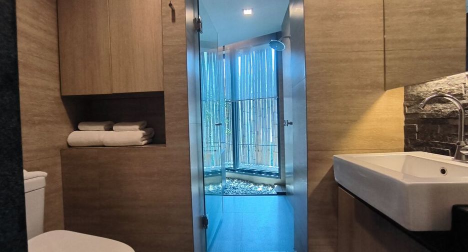 Condo en alquiler de 2 habitaciones en Khlong Toei, Bangkok