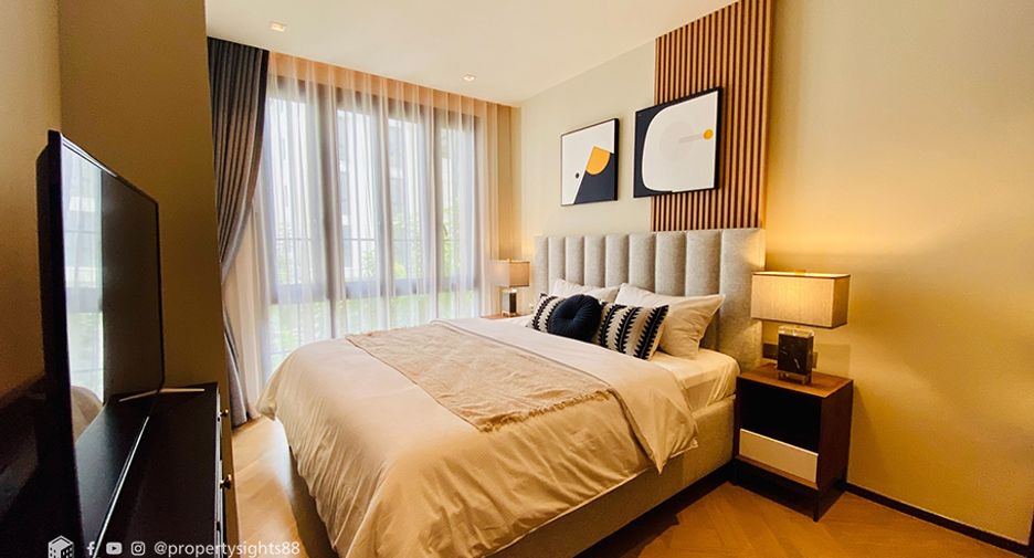 For rent 2 bedrooms condo in Watthana, Bangkok