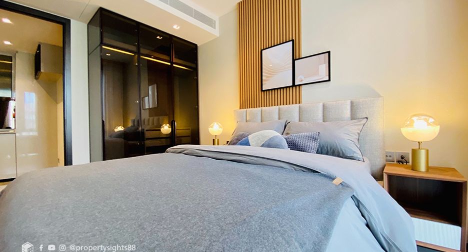 For rent 2 bedrooms condo in Watthana, Bangkok