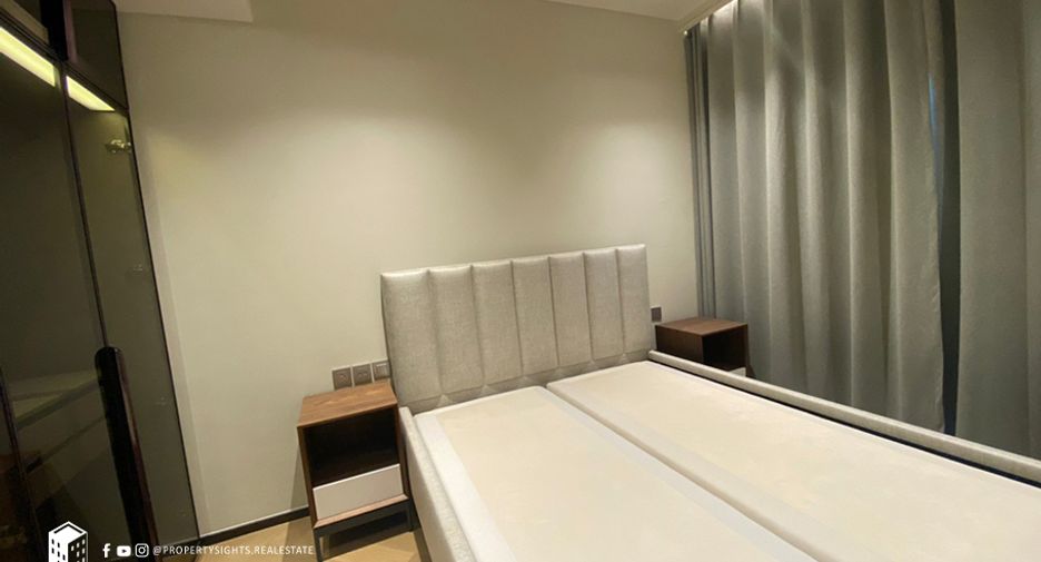 For rent 2 bedrooms condo in Watthana, Bangkok