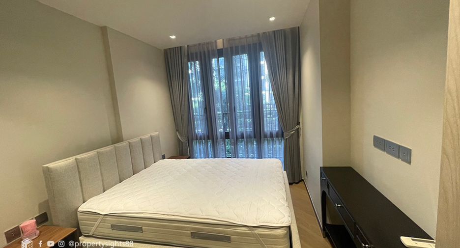For rent 2 bedrooms condo in Watthana, Bangkok