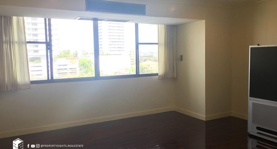 Condo en alquiler de 4 habitaciones en Watthana, Bangkok