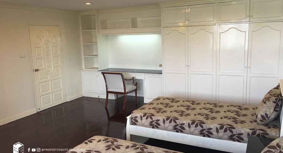 Condo en alquiler de 4 habitaciones en Watthana, Bangkok
