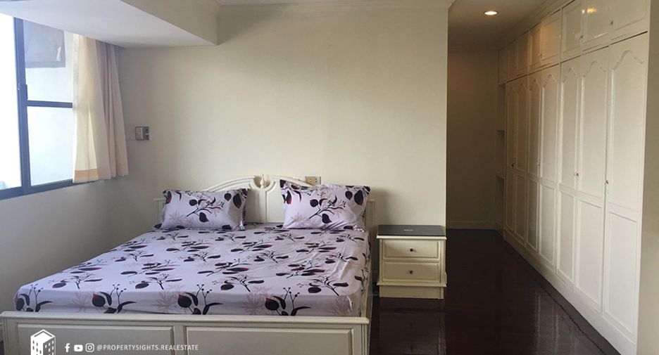Condo en alquiler de 4 habitaciones en Watthana, Bangkok