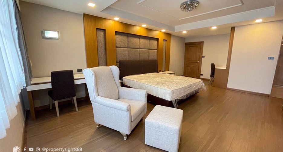 Condo en alquiler de 4 habitaciones en Watthana, Bangkok