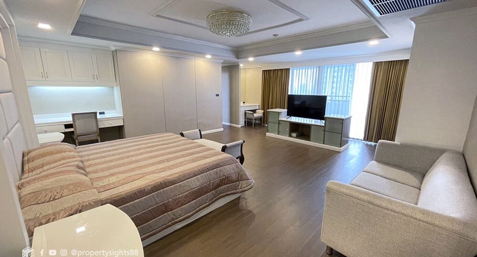 Condo en alquiler de 4 habitaciones en Watthana, Bangkok