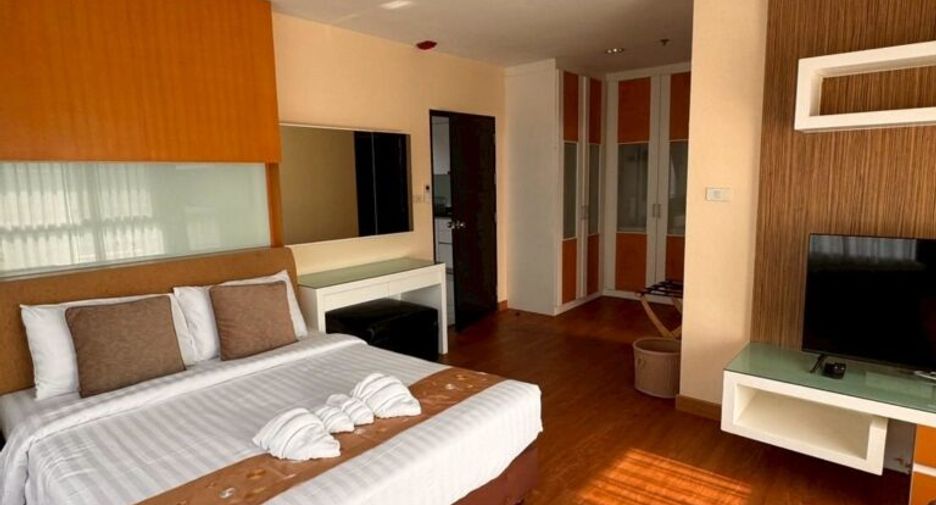 For rent 2 ベッドルーム condo in Khlong Toei, Bangkok