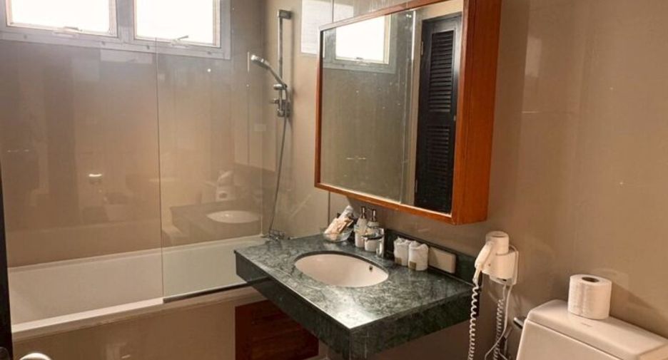 For rent 2 ベッドルーム condo in Khlong Toei, Bangkok