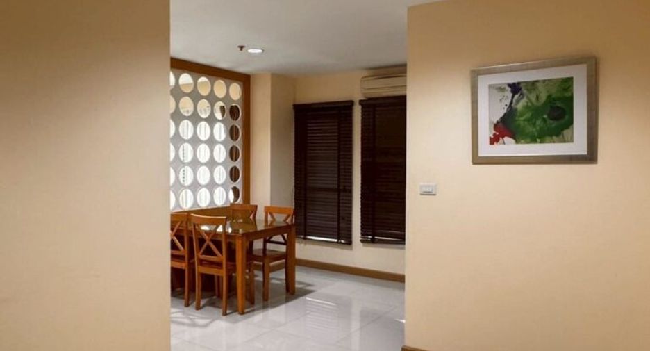 For rent 2 ベッドルーム condo in Khlong Toei, Bangkok
